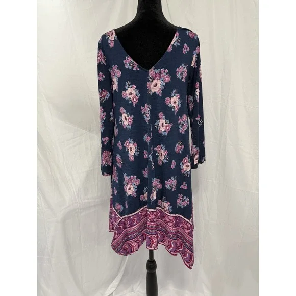 3 Pink Hearts‎ Brand  Multicolored Floral Design V-Neck Dress Size Medium - Picture 4 of 10
